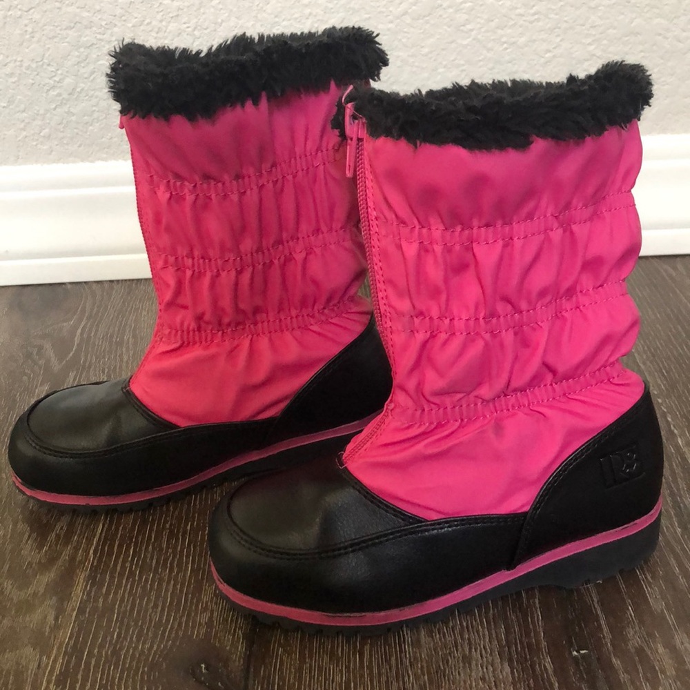 Snow boots ⛄️ ❄️ Girls size 11